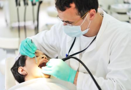 دلایل هزینه‌های سنگین دندانپزشکی در کشور